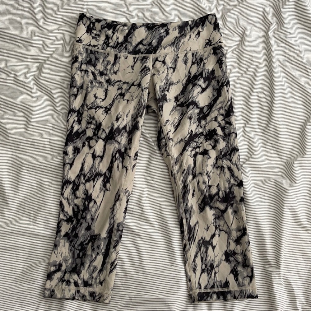 Lululemon crop leggings